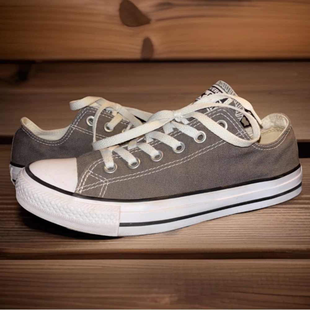 Converse Chuck Taylor All Star low-top sneakers. Men’s size 7 or Women’s size 9